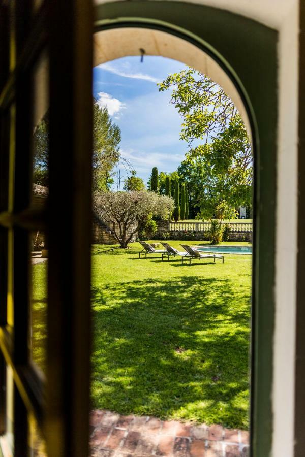 Le domaine des Oréades Uzès Exterior foto